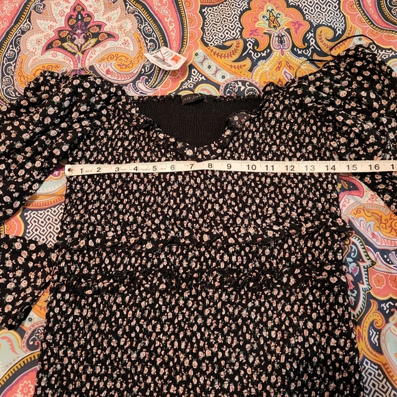 Black floral stretchy smocked ruffle dress M/L NWT - Picture 11 of 13